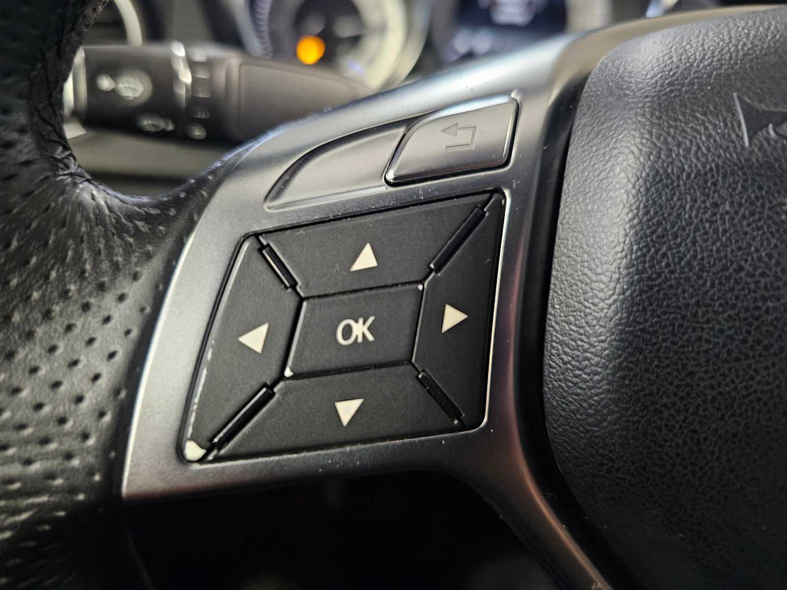 Used 2013 Mercedes-Benz C 300 Sport image 21