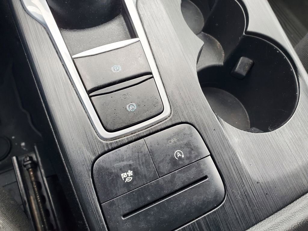 Used 2021 Ford Escape SE w/ SE Sport Appearance Package image 24