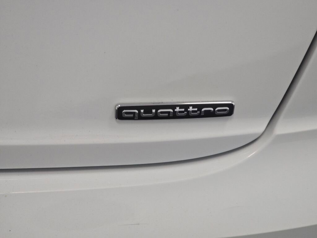 Used 2021 Audi Q8 Prestige w/ Prestige Package image 34