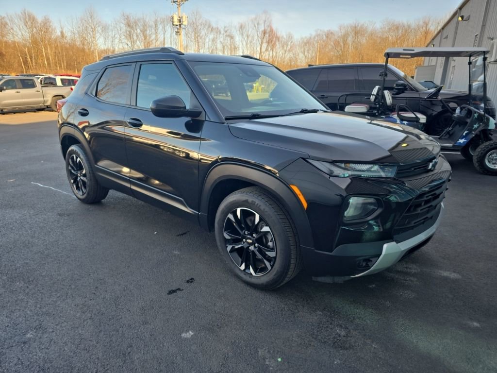 Used 2022 Chevrolet TrailBlazer LT w/ LPO, Blackout Package image 4