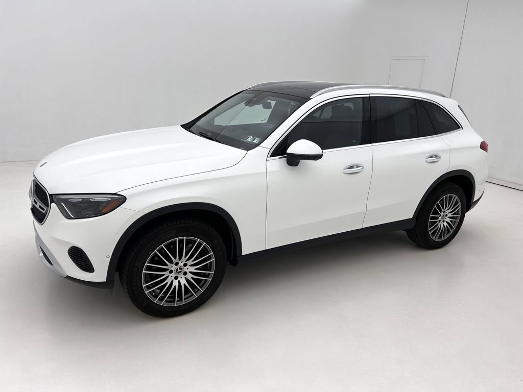 Used 2024 Mercedes-Benz GLC 300 4MATIC image 5