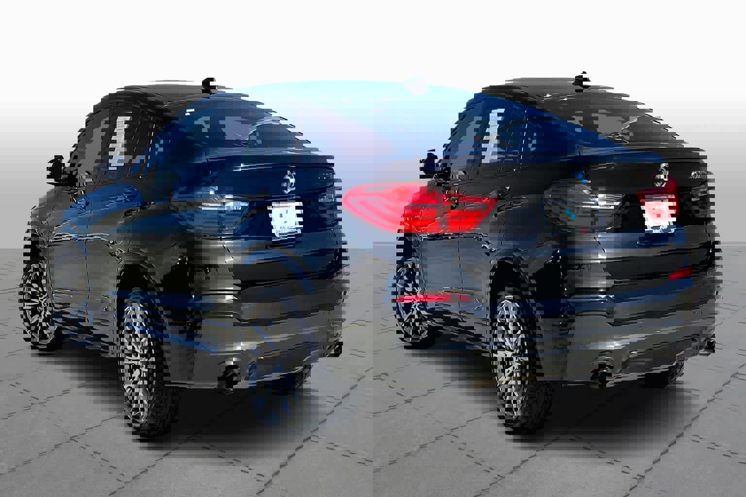 Used 2017 BMW X4 M40i image 12