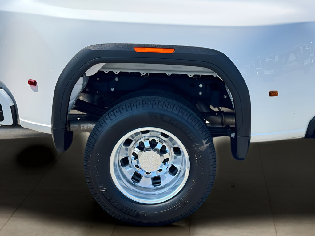 Used 2024 GMC Sierra 3500 Denali Ultimate AWD/4WD image 42
