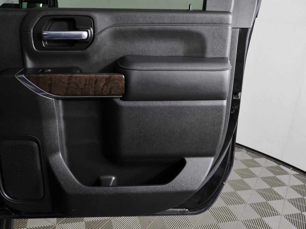 Used 2022 GMC Sierra 2500 Denali w/ Denali Black Diamond Edition image 24