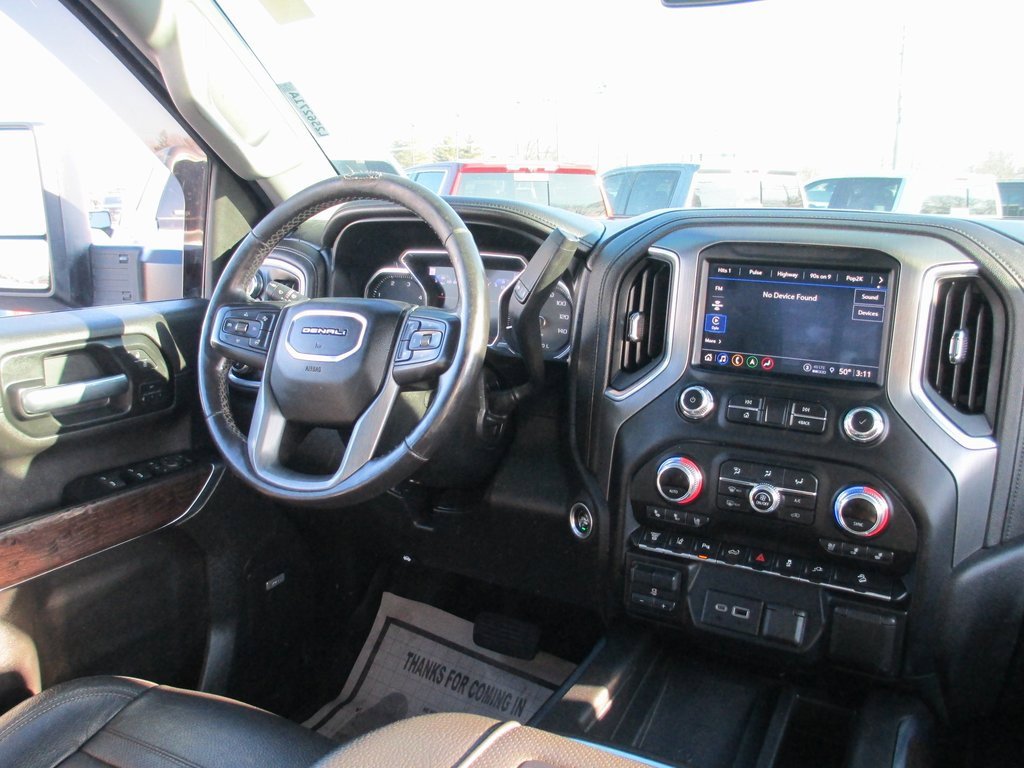 Used 2022 GMC Sierra 3500 Denali image 23
