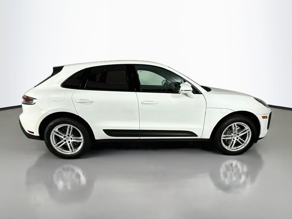 Used 2022 Porsche Macan AWD/4WD image 8