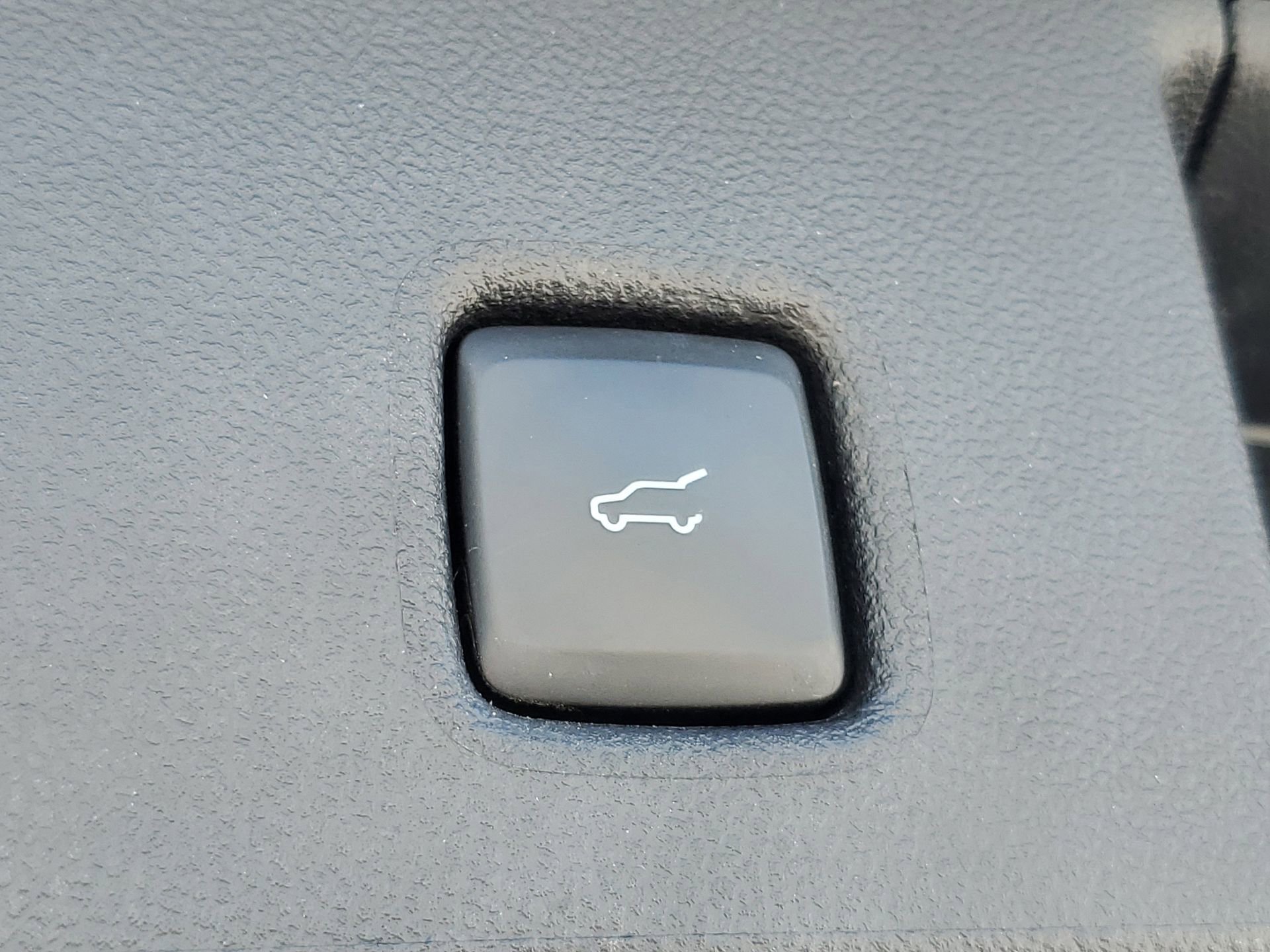 Used 2022 Ford Escape SE w/ Convenience Package image 8