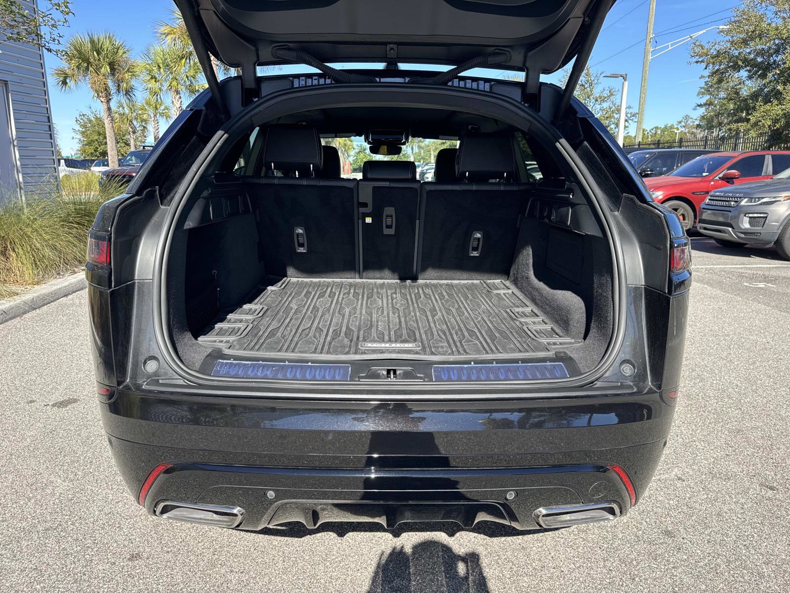 Used 2023 Land Rover Range Rover Velar HST image 11