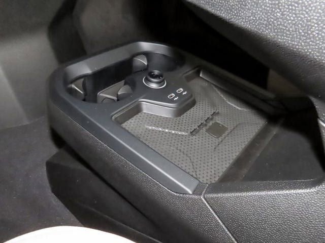 Used 2026 BMW iX xDrive60 image 28