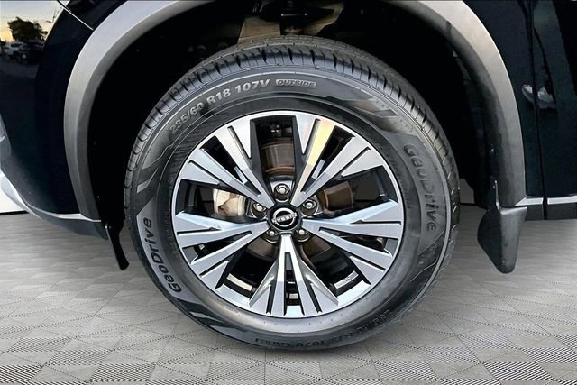 Used 2023 Nissan Rogue SV image 22
