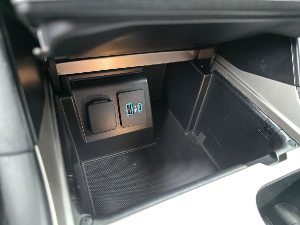 Used 2020 Ford Explorer XLT w/ Class III Trailer Tow Package image 36