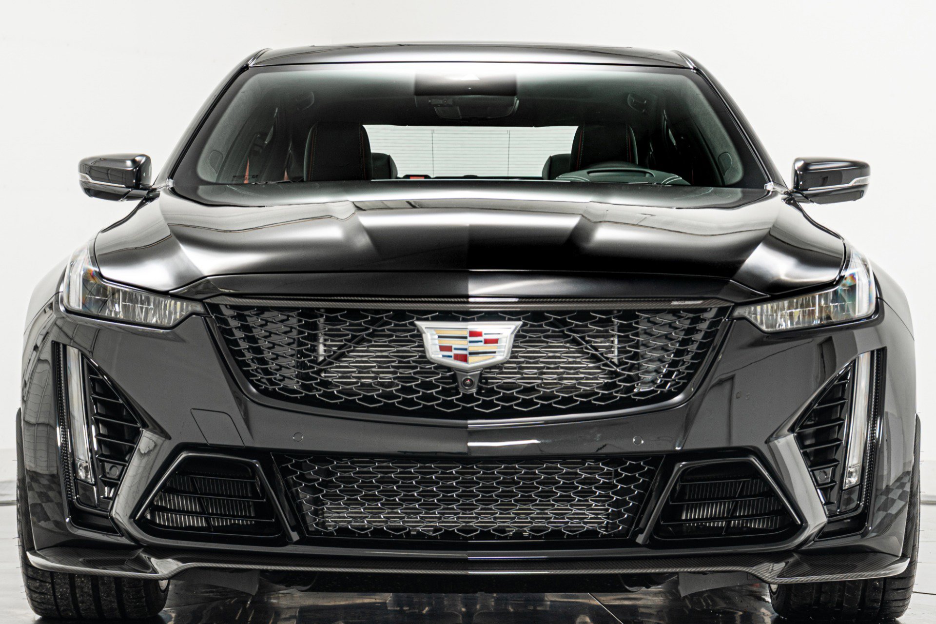 Used 2024 Cadillac CT5 V Blackwing w/ Carbon Fiber Package 2 RWD image 4