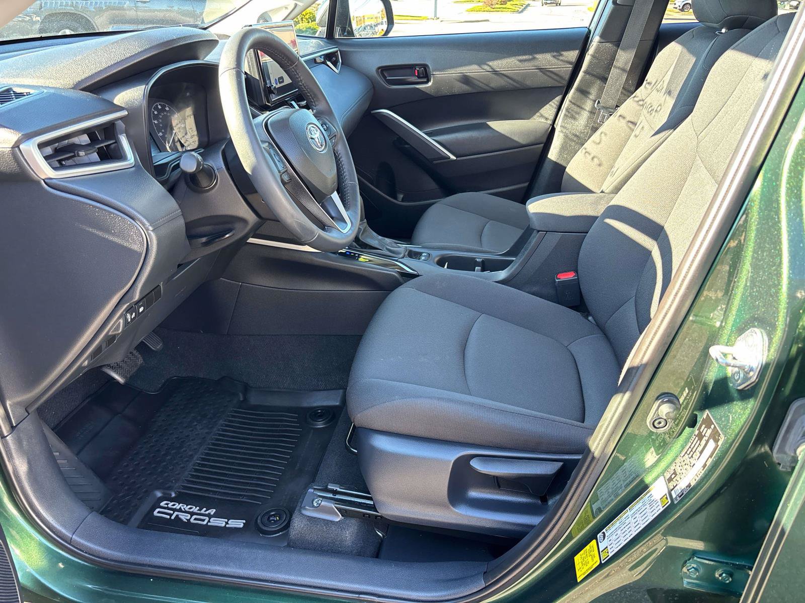 Certified 2024 Toyota Corolla Cross LE w/ Moonroof Package AWD/4WD image 9