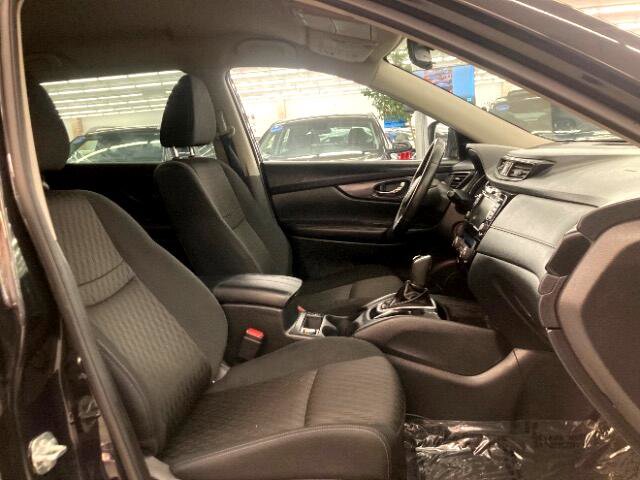 Used 2020 Nissan Rogue SV image 12