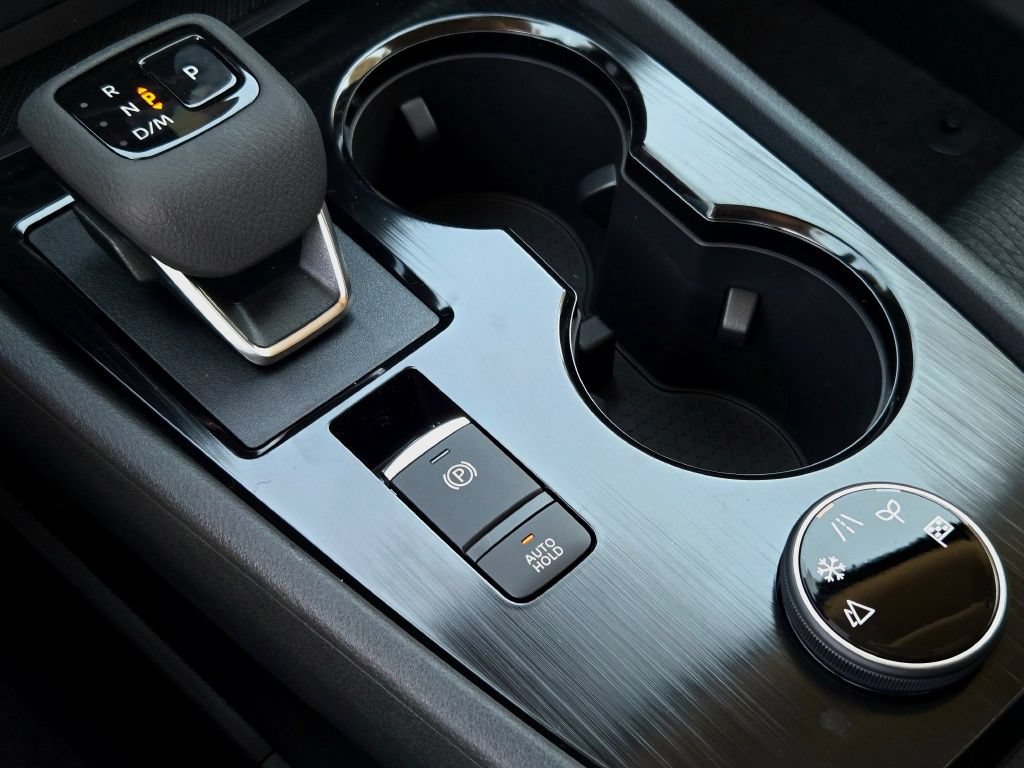 New 2026 Nissan Rogue SV AWD/4WD image 28