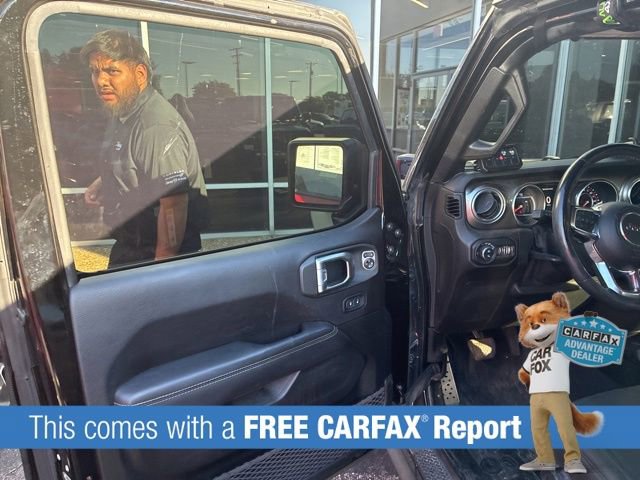 Used 2020 Jeep Gladiator Overland AWD/4WD image 2