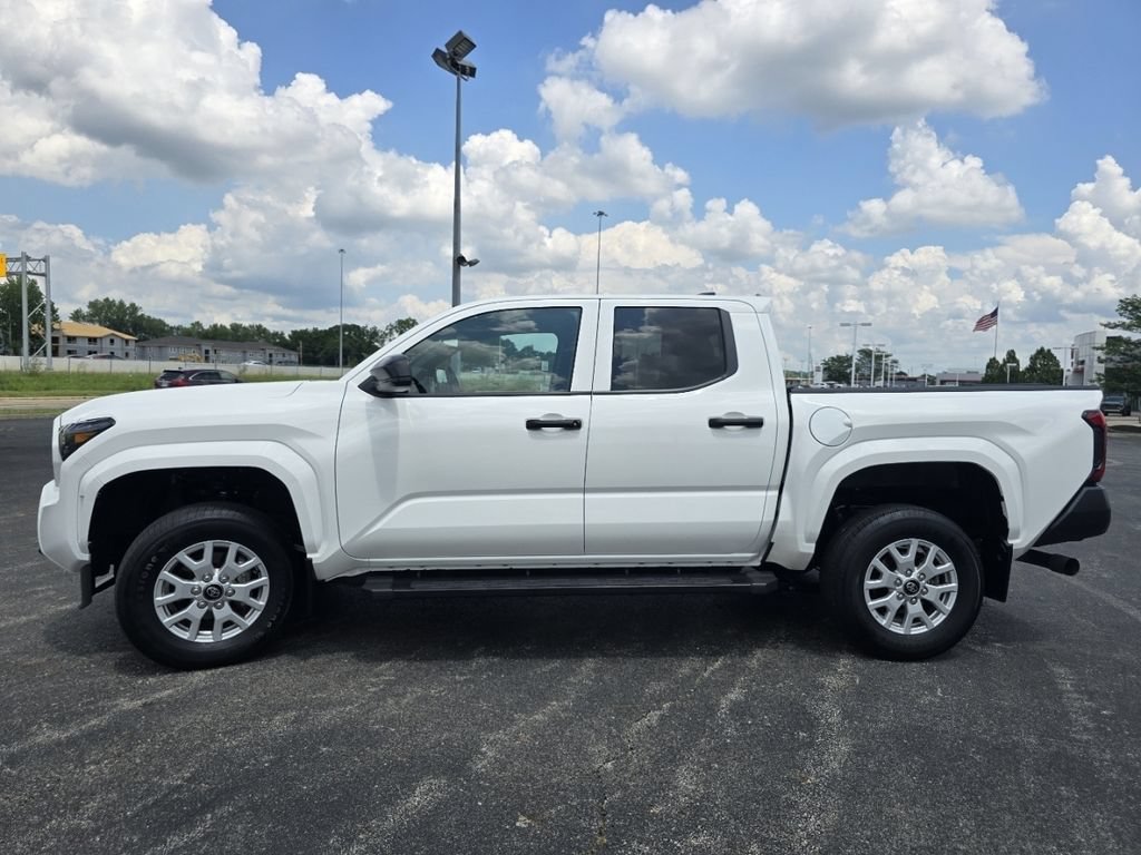 Certified 2024 Toyota Tacoma SR AWD/4WD image 12