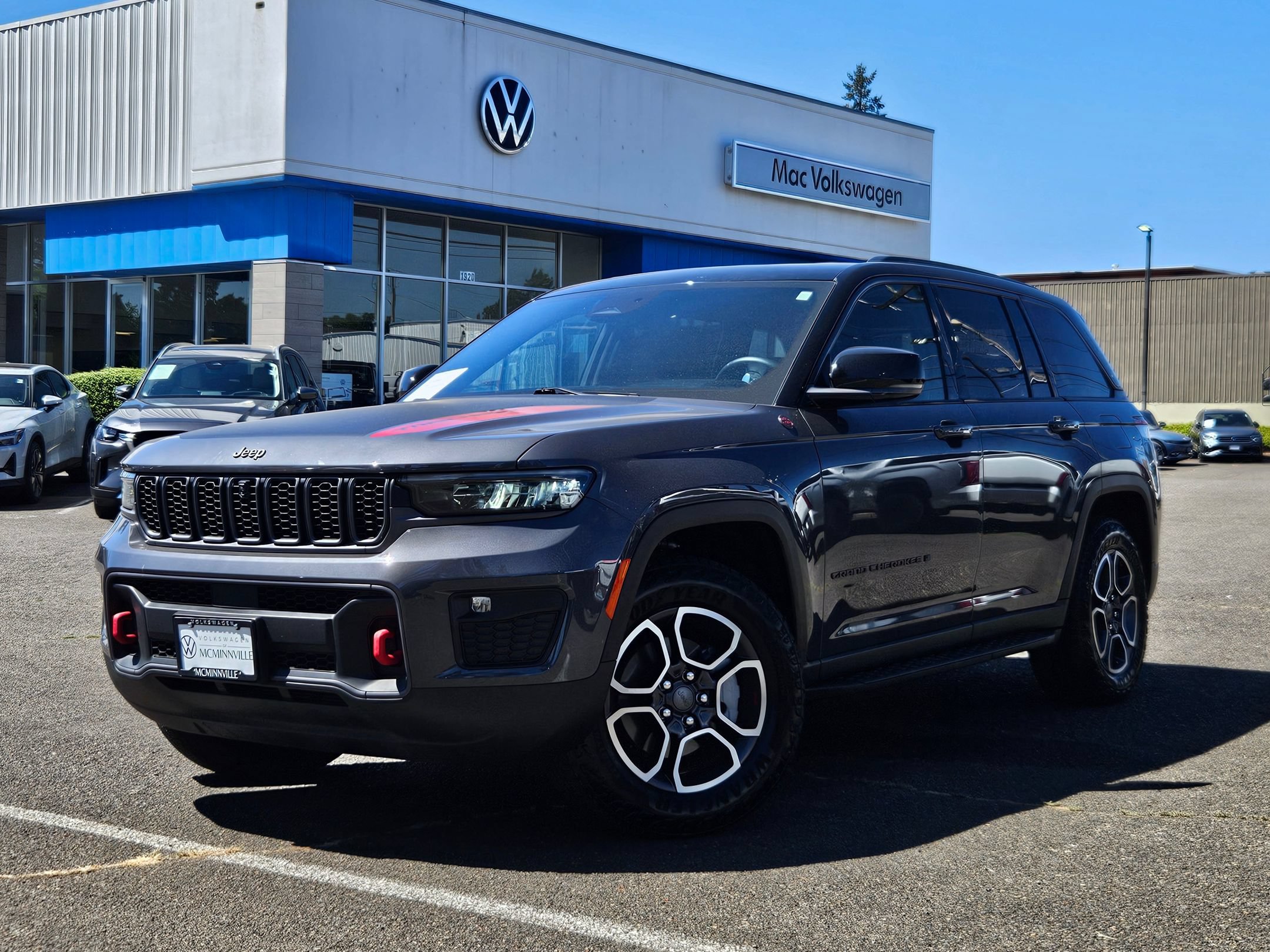 Used 2022 Jeep Grand Cherokee Trailhawk w/ Luxury Tech Group III AWD/4WD image 1