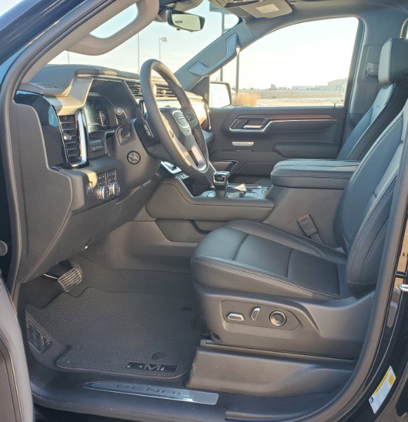 New 2025 GMC Sierra 1500 Denali w/ Denali Reserve Package image 11