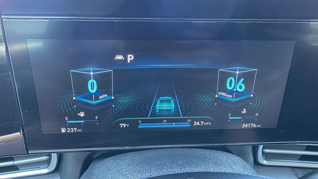 Used 2023 Hyundai Elantra Limited image 32