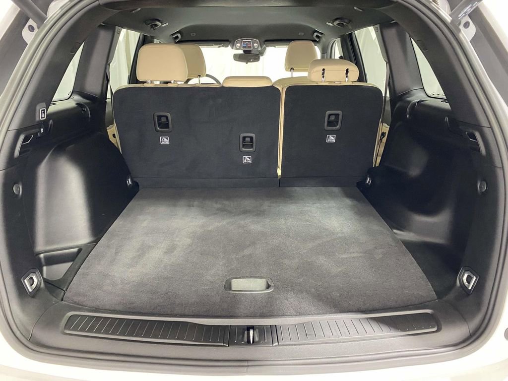 Used 2023 Jeep Grand Cherokee Limited image 9