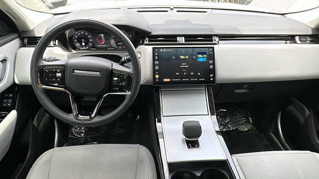 Used 2025 Land Rover Range Rover Velar S AWD/4WD image 22