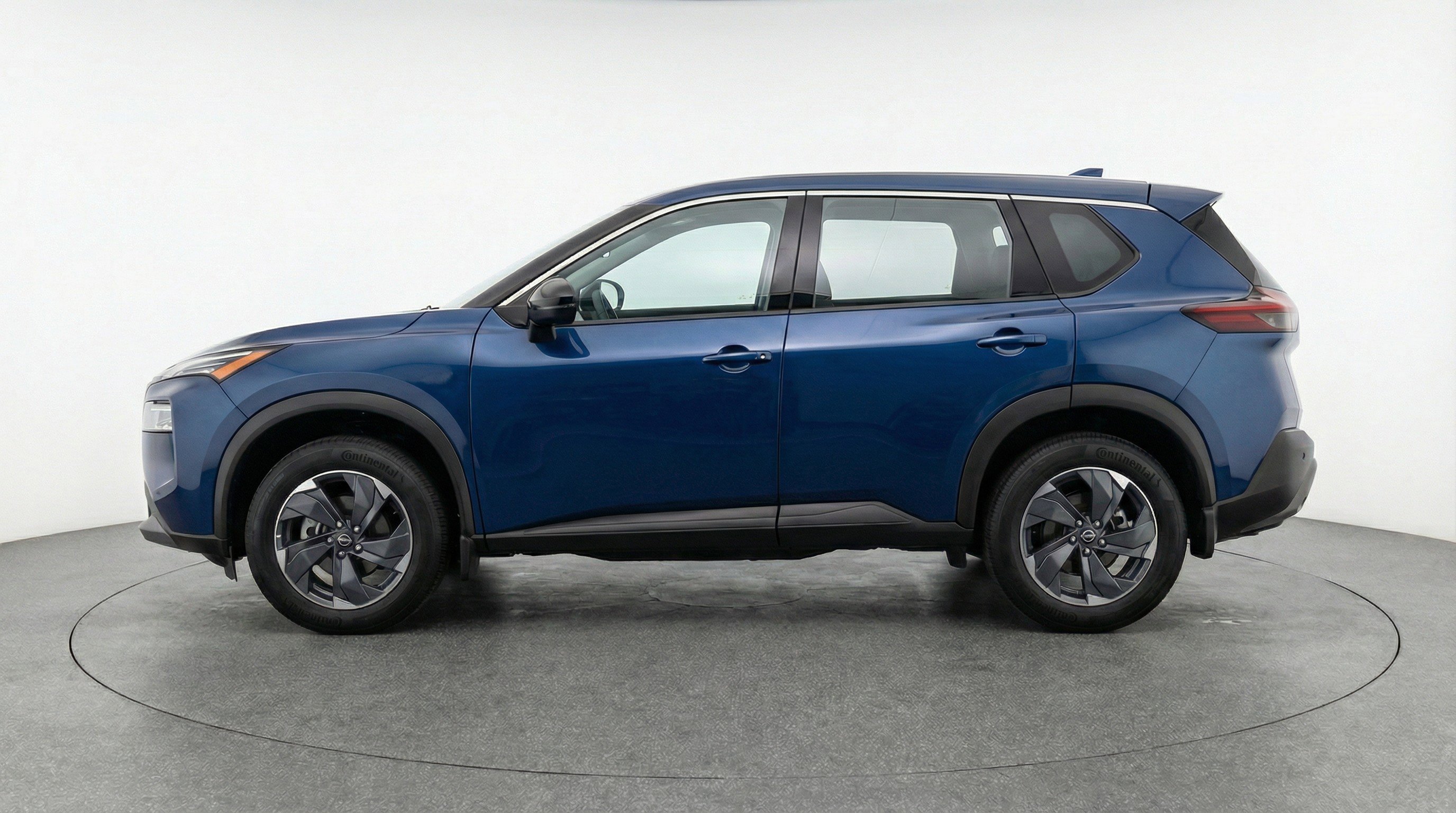 Used 2025 Nissan Rogue SV FWD image 5