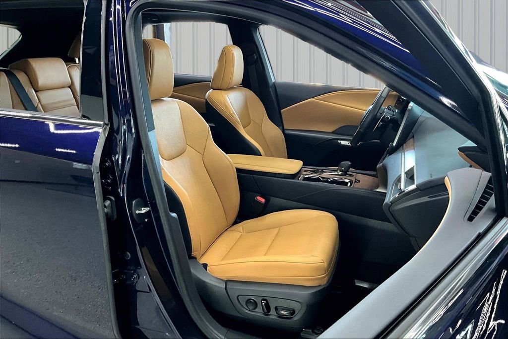 Used 2024 Lexus RX 350 AWD image 30