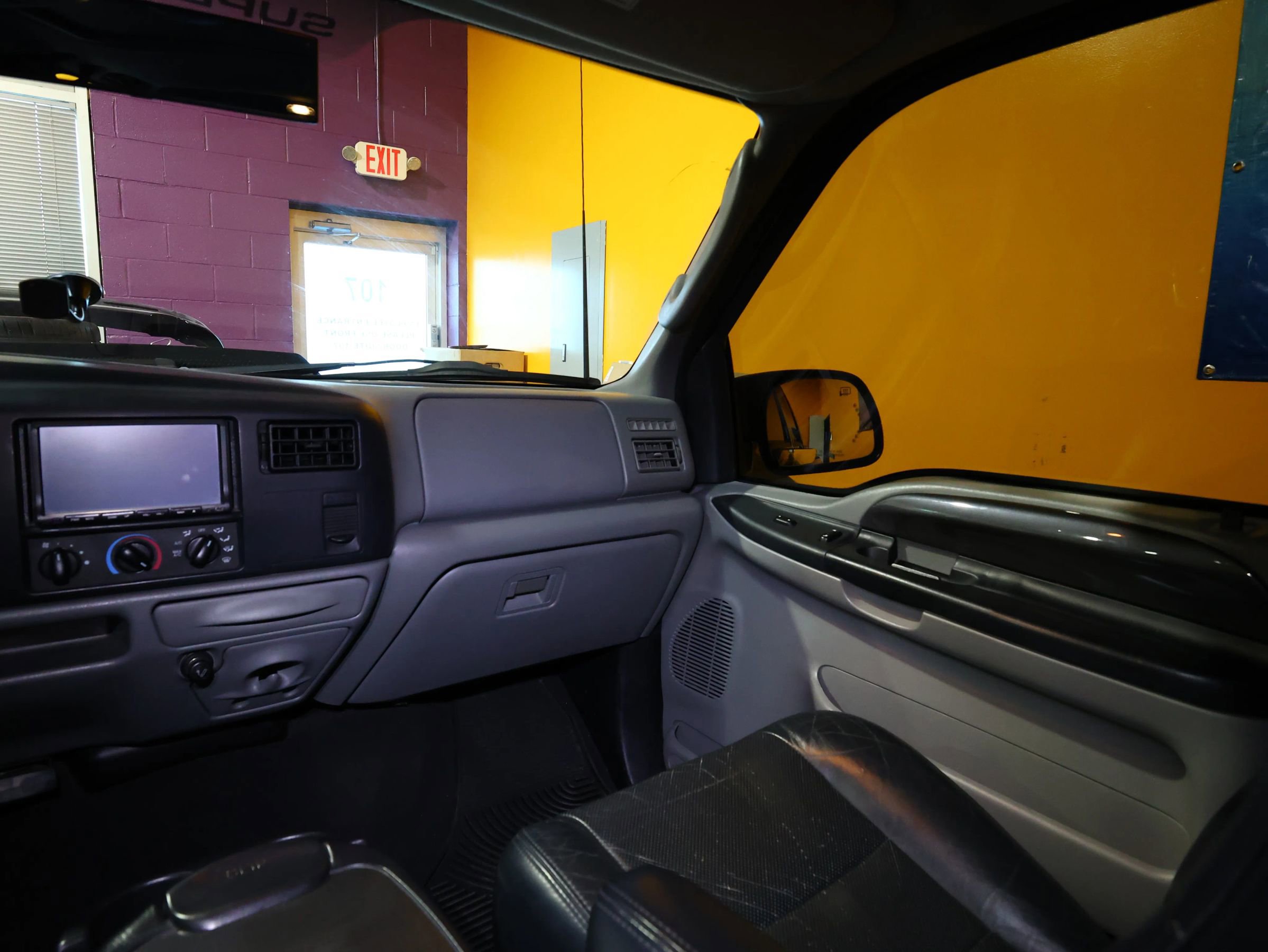 Used 2003 Ford F350 XLT image 56