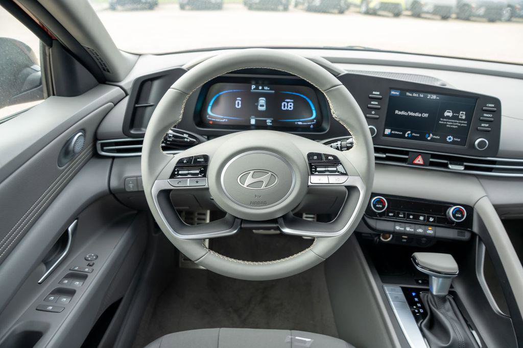 New 2025 Hyundai Elantra Sport image 14