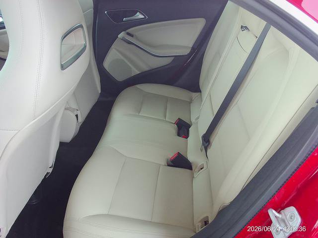 Used 2018 Mercedes-Benz CLA 250 4MATIC image 10