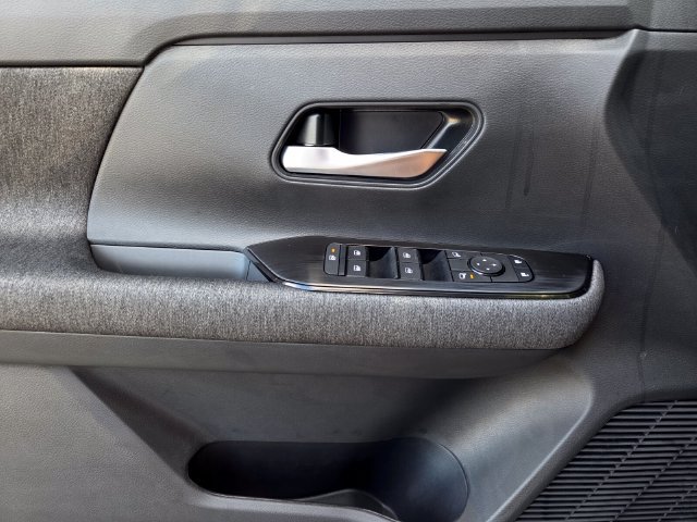 New 2027 Nissan Kicks SV AWD/4WD image 25