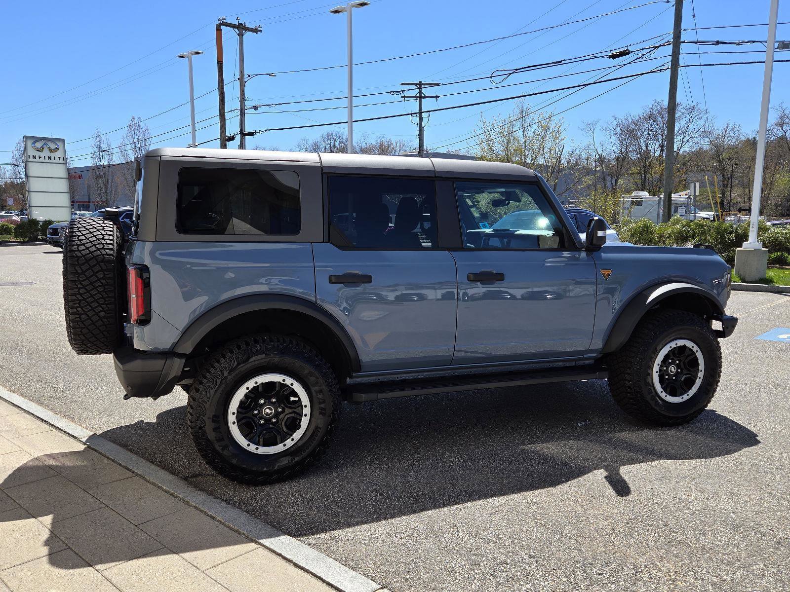 Used 2024 Ford Bronco Badlands AWD/4WD image 15