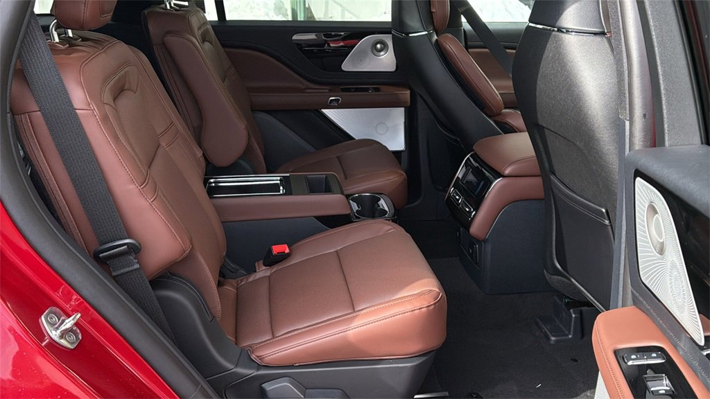 New 2026 Lincoln Aviator Reserve image 12