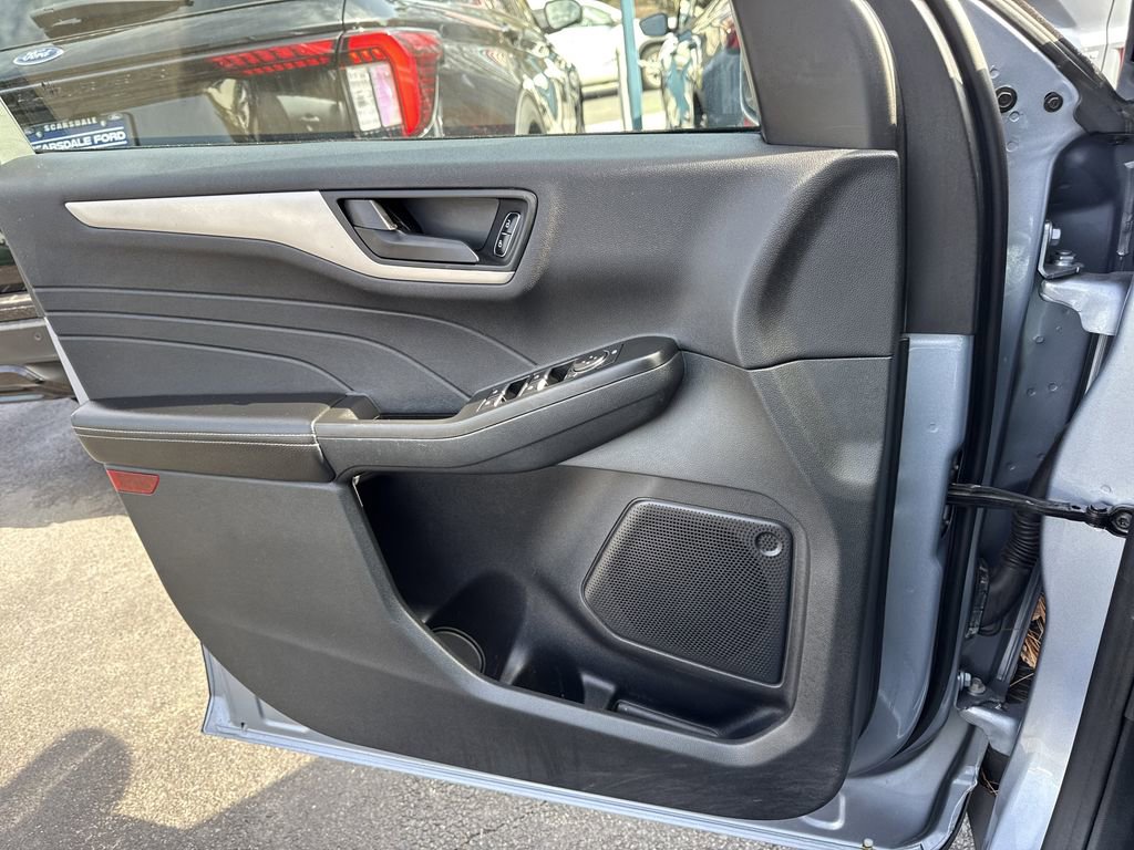 Used 2022 Ford Escape SE w/ Convenience Package image 25