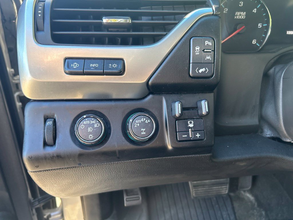 Used 2017 Chevrolet Suburban Premier AWD/4WD image 11