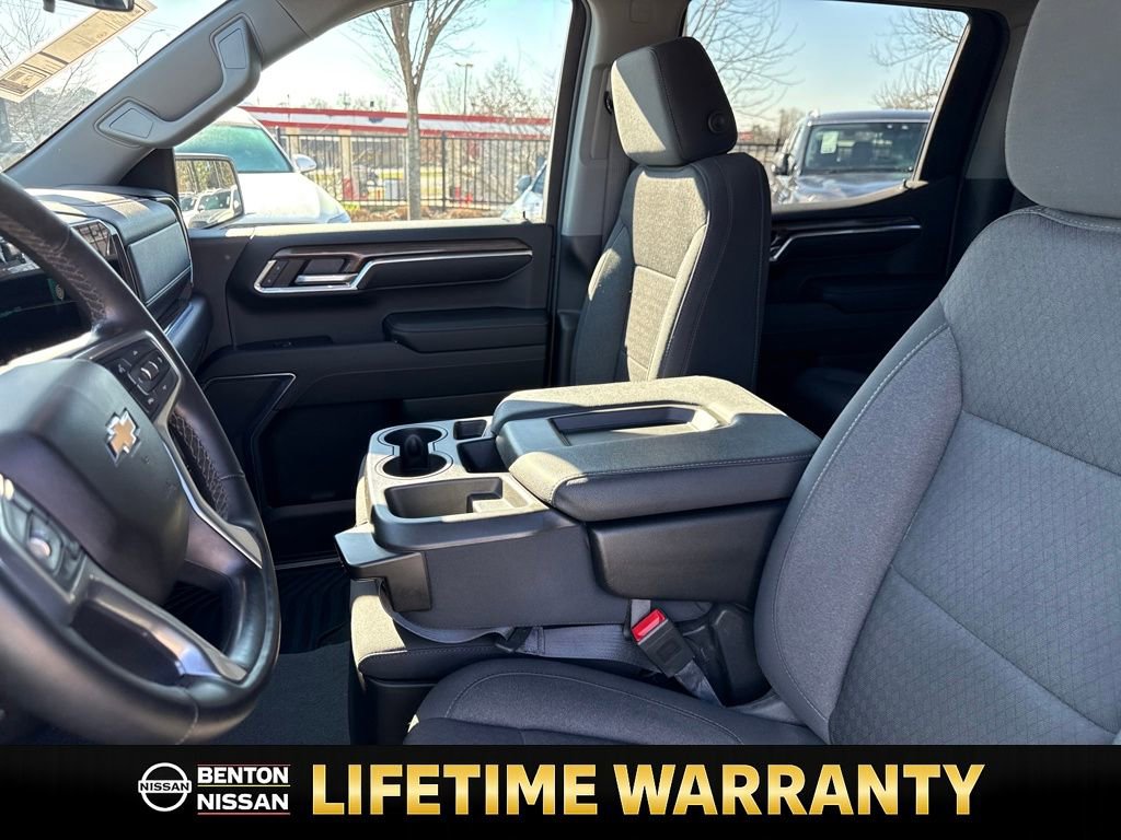 Used 2023 Chevrolet Silverado 1500 LT image 10