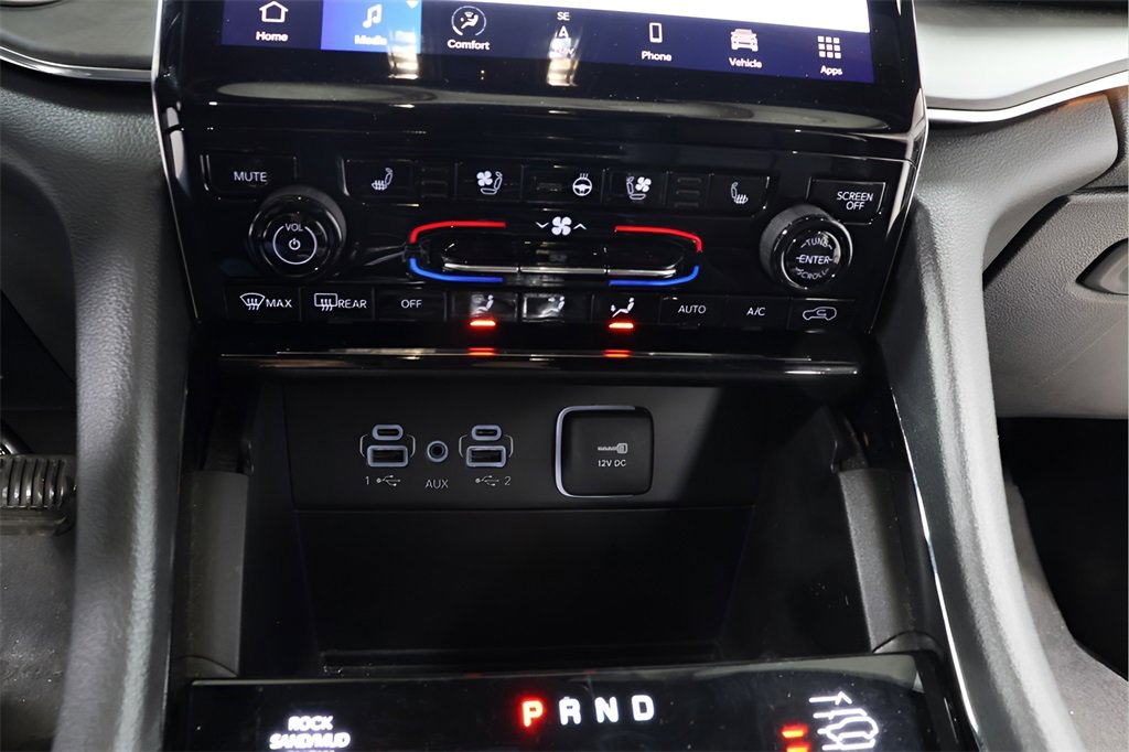 Used 2023 Jeep Grand Cherokee Overland image 9