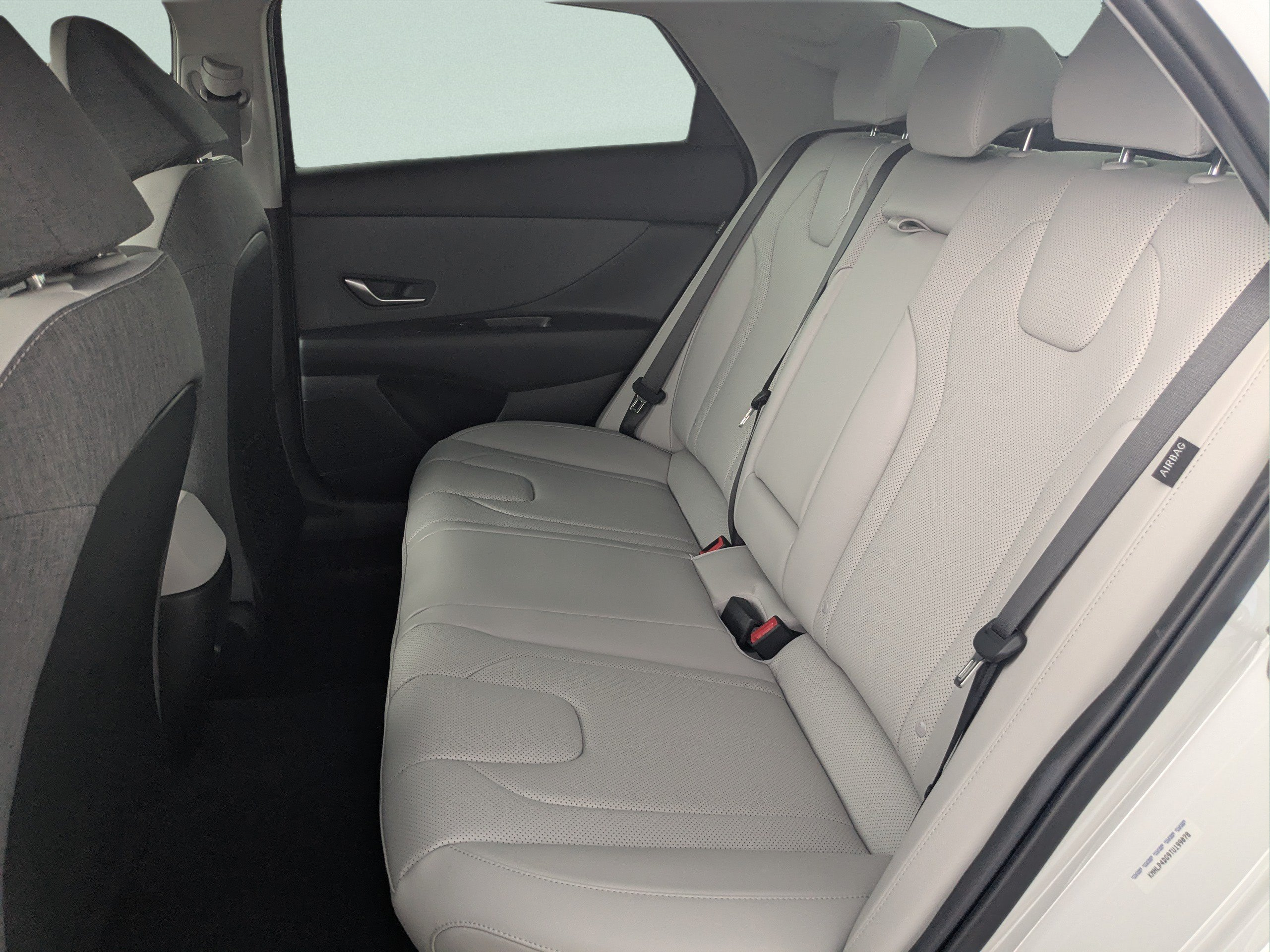 New 2026 Hyundai Elantra Limited FWD image 15