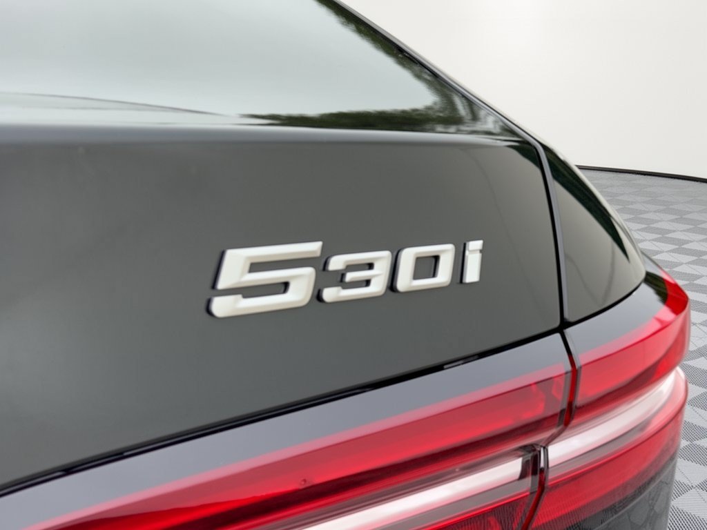 New 2027 BMW 530i RWD image 31