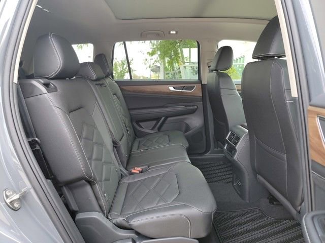 New 2026 Volkswagen Atlas SE image 17