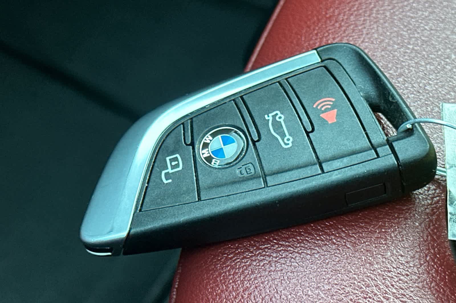 Used 2024 BMW X4 xDrive30i AWD/4WD image 27