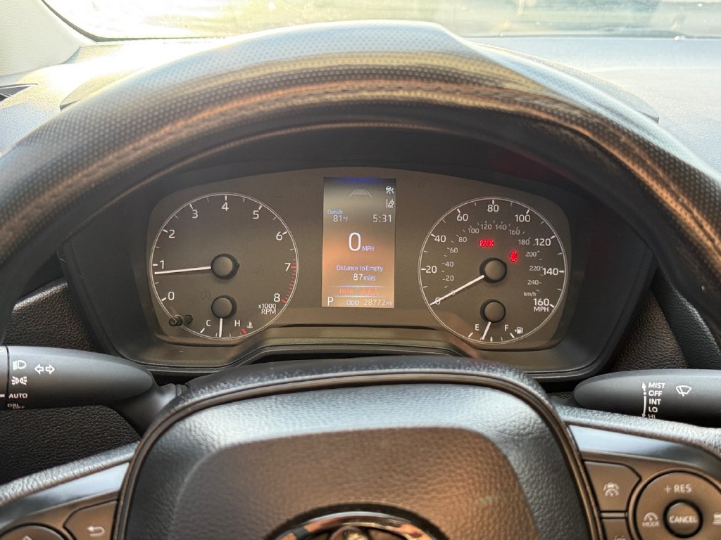 Certified 2025 Toyota Corolla LE FWD image 31