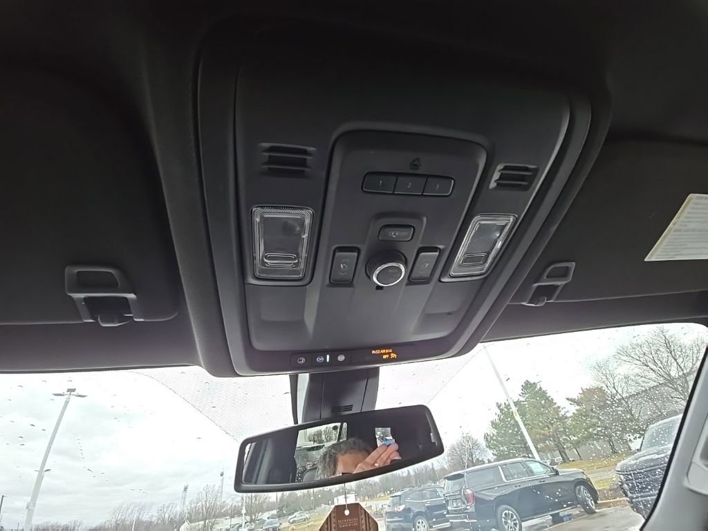 Used 2022 Chevrolet Tahoe RST w/ Luxury Package image 21