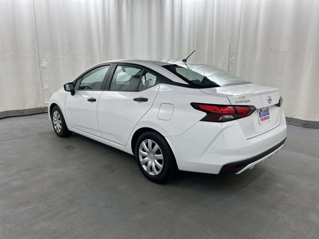 Used 2021 Nissan Versa S FWD image 3
