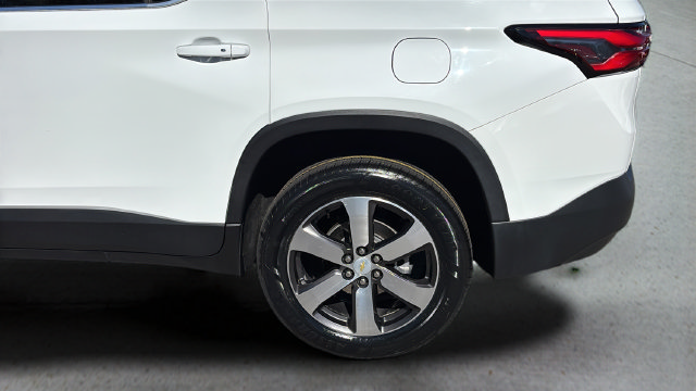 Used 2023 Chevrolet Traverse LT w/ LT Premium Package FWD image 41