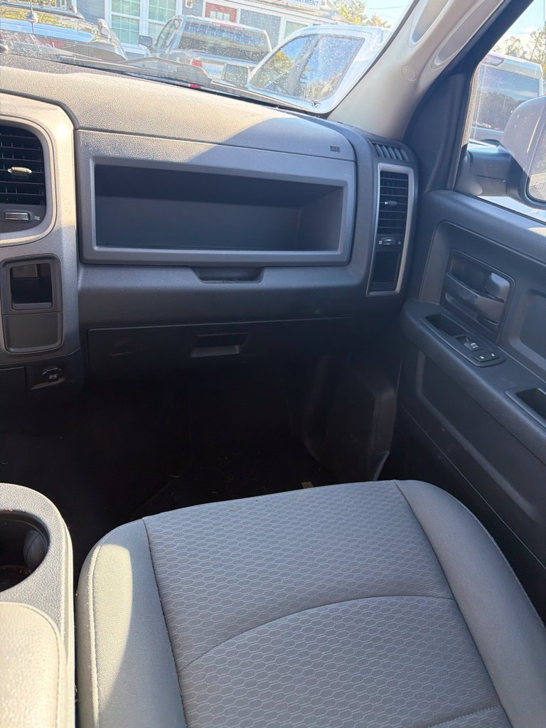Used 2017 RAM 1500 Express AWD/4WD image 21