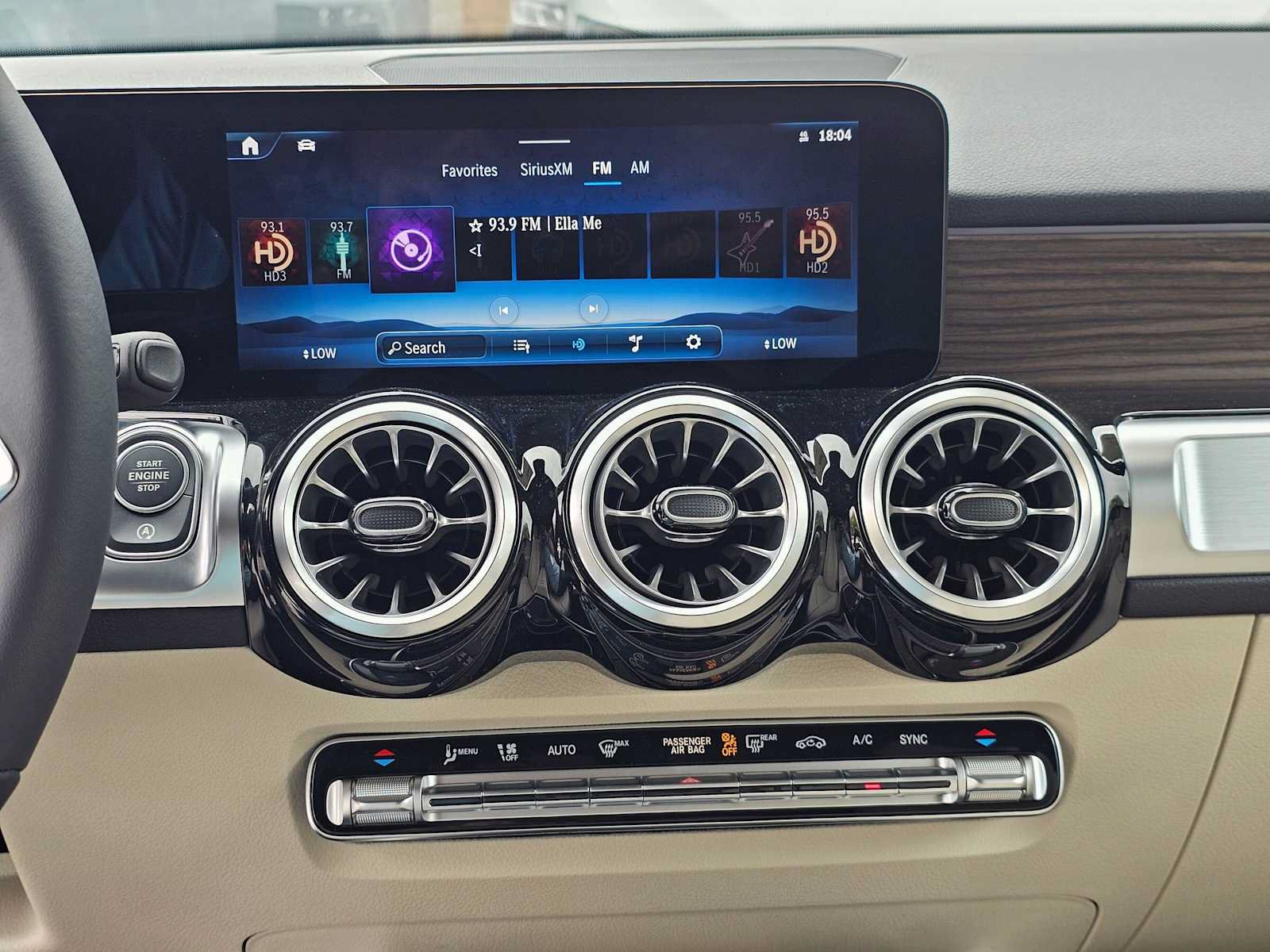 New 2026 Mercedes-Benz GLB 250 image 25