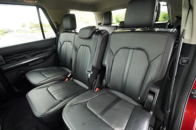 Used 2019 Ford Expedition Platinum RWD image 24
