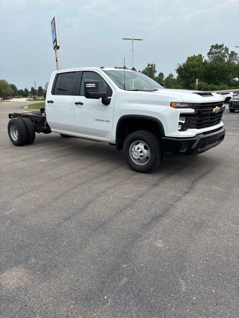 Used 2024 Chevrolet Silverado 3500 W/T w/ WT Convenience Package AWD/4WD image 7